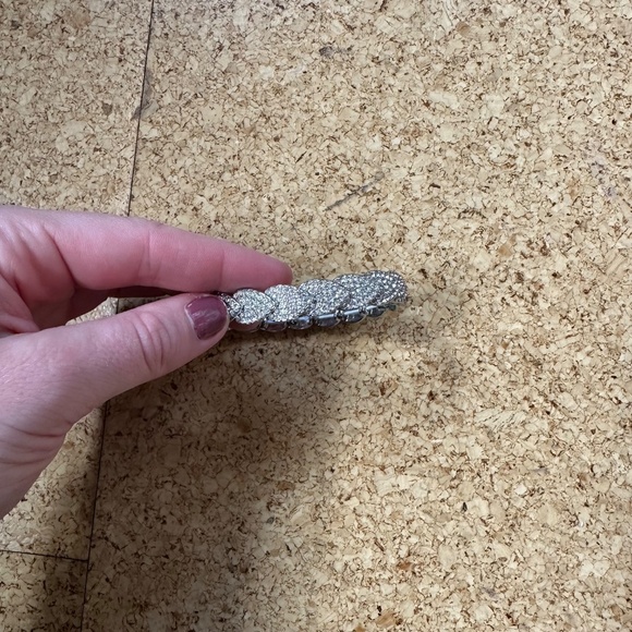 Bracelets - Picture 4 of 4